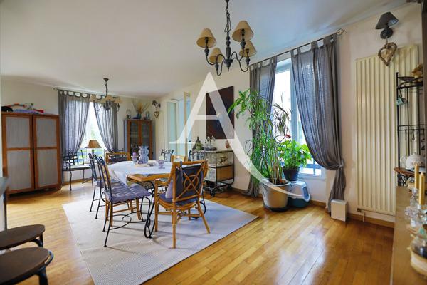Maison Montesson - 7 pièce(s) - 140 m2