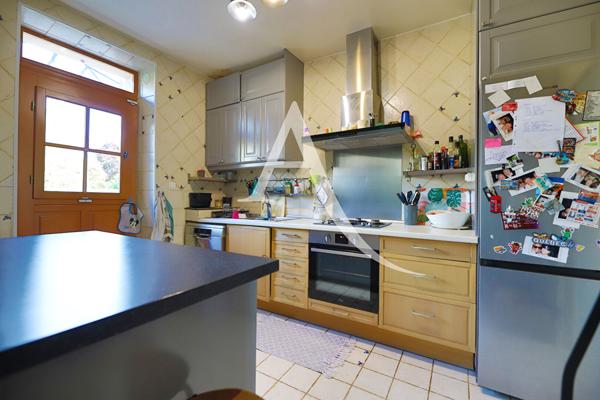 Maison Montesson - 7 pièce(s) - 140 m2