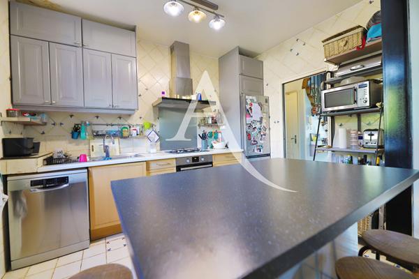 Maison Montesson - 7 pièce(s) - 140 m2
