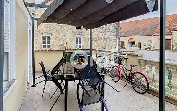 Appartement à louer    4 pièces •  Mont-lès-Neufchâteau