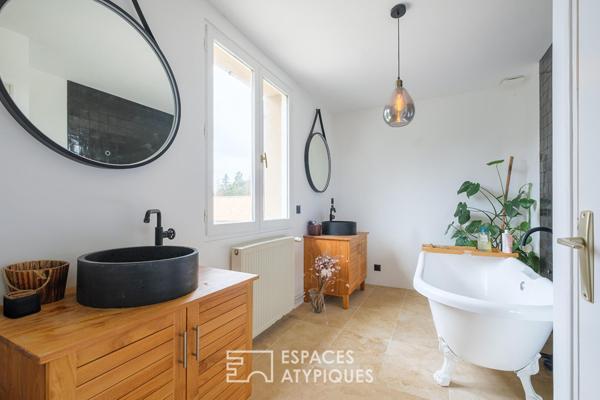 Maison familiale avec jardin boisé aux portes de Poitiers
