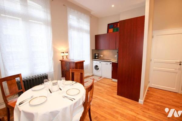 Hyper centre : appartement de 6 pièces avec terrasses