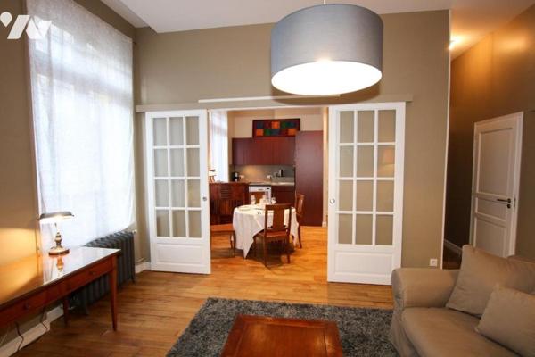 Hyper centre : appartement de 6 pièces avec terrasses