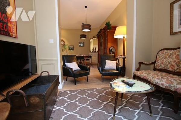 Hyper centre : appartement de 6 pièces avec terrasses