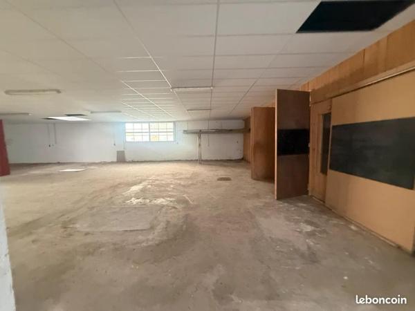 local d'activité 380 m2 pour stockage
