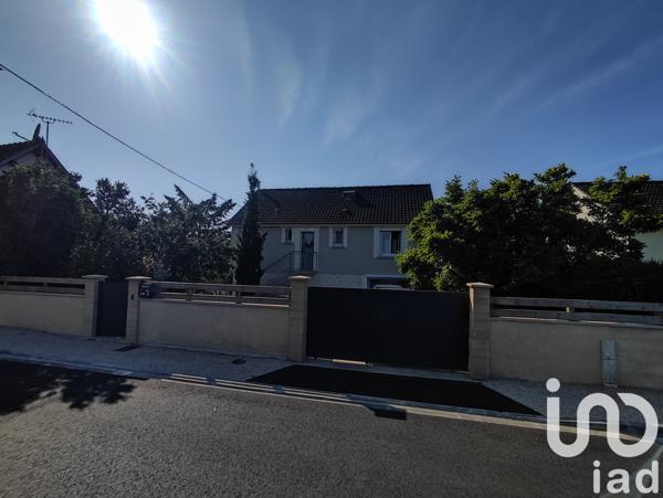 Maison à vendre 8 pièces 140 m² Le Plessis-Grohan