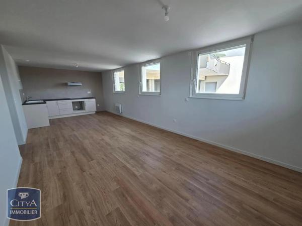 Appartement à louer 3 pièces 73.4m² Issoire (63500)
