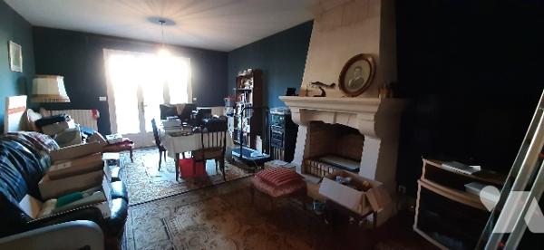 Pavillon sur sous-sol comprenant: 3 chbs, SAM, salon, cuisine aménagée, salle d'eau, wc