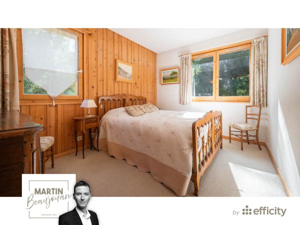 Maison
         3 pièces
        - 160 m² Bien prestige 1 850 000 € *