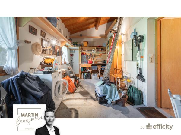 Maison
         3 pièces
        - 160 m² Bien prestige 1 850 000 € *