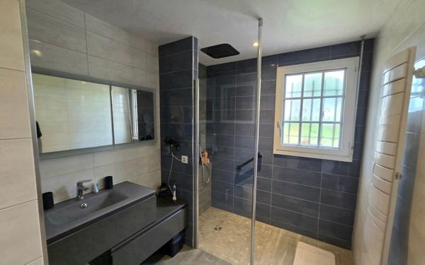 Maison à vendre    4 pièces •  Saint-André-Treize-Voies