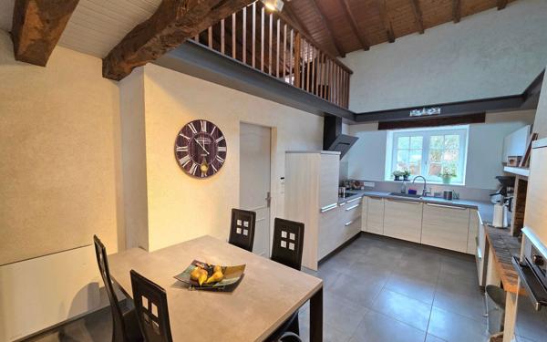 Maison à vendre    4 pièces •  Saint-André-Treize-Voies