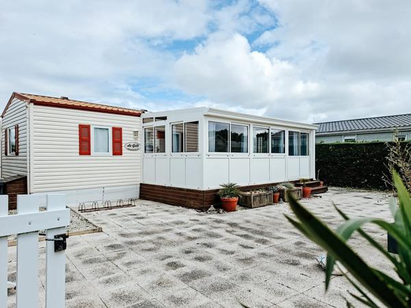 Mobil-home dans une résidence en bord de mer