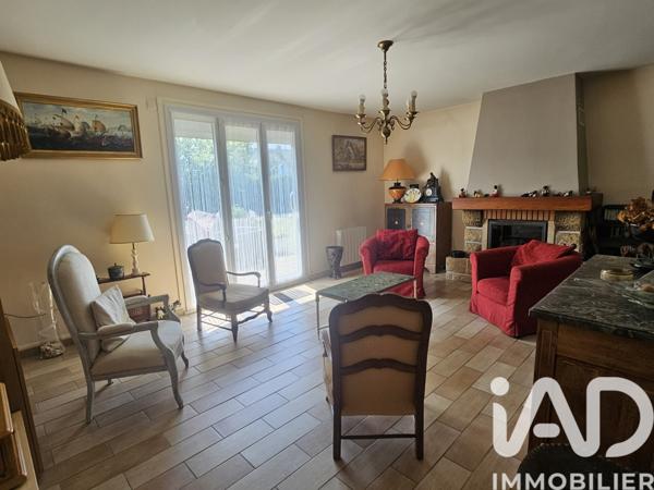 Maison à vendre 7 pièces 139 m² Les Essarts-le-Roi