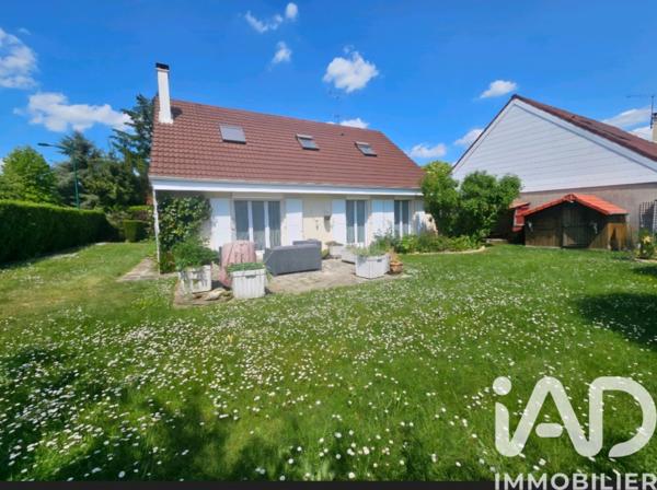 Maison à vendre 7 pièces 139 m² Les Essarts-le-Roi