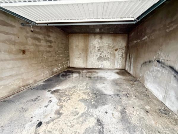 EXCLUSIVITÉ - GARAGE DE 17,5M2 - CARHAIX PLOUGUER (29)