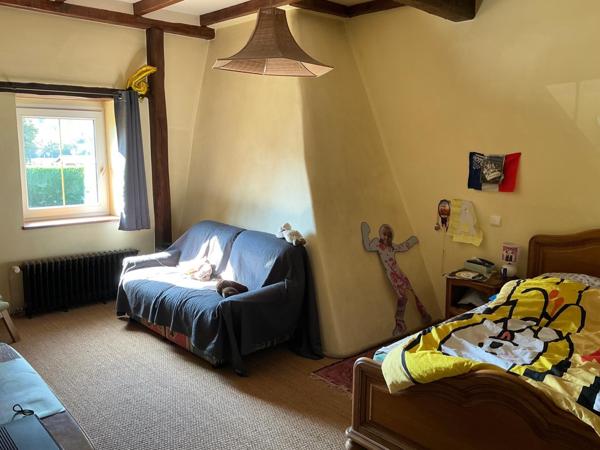 Maison 230m², 6 pièces,3 chambres,dépendances,7000m² de terrain.