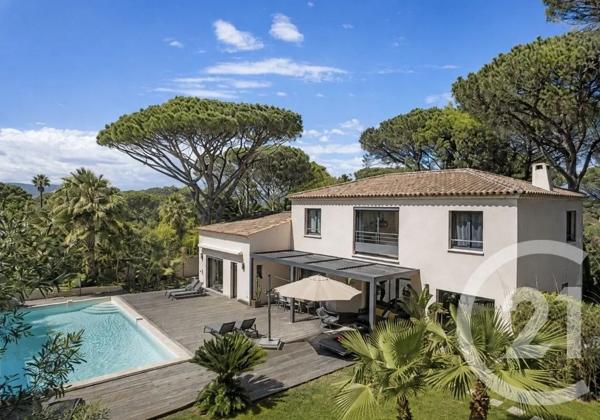 Maison à vendre  10 pièces - 240 m 2   CAVALAIRE SUR MER  - 83