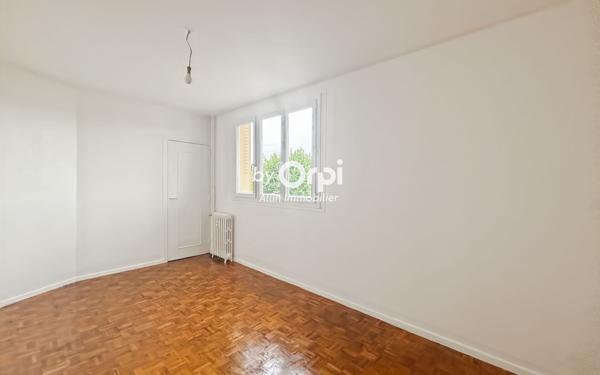Appartement à vendre    3 pièces • 70,50 m2 Montluçon