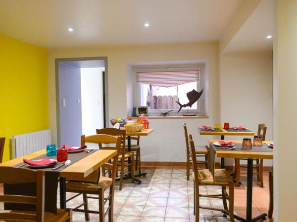 Immeuble - Vallee d'aspe - Réf.:205433 VALLEE D'ASPE - ANCIEN RESTAURANT ET CHAMBRES D’HÔTES – FORT POTENTIEL -