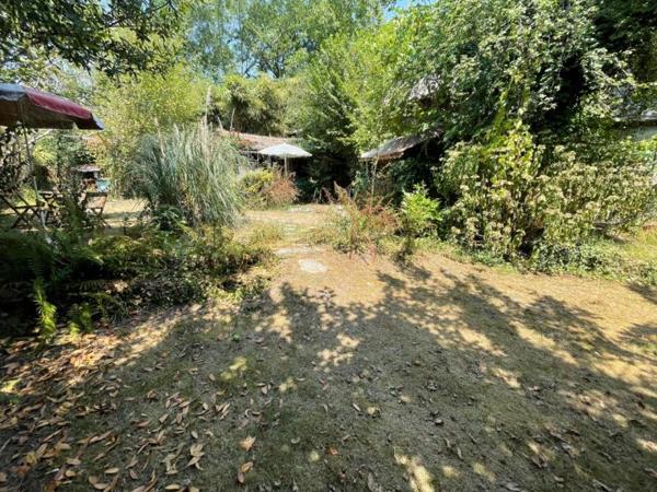Maison - Proximite oloron-sainte-marie - Réf.:205405 PROXIMITE IMMEDIATE OLORON - BELLE MAISON AVEC DEPENDANCES - CHARME DE L'ANCIEN
