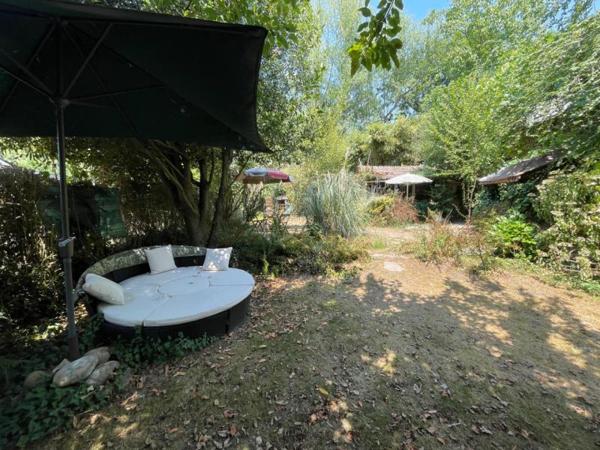 Maison - Proximite oloron-sainte-marie - Réf.:205405 PROXIMITE IMMEDIATE OLORON - BELLE MAISON AVEC DEPENDANCES - CHARME DE L'ANCIEN