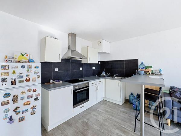 Appartement à vendre  2 pièces - 58 m 2   AUCH  - 32