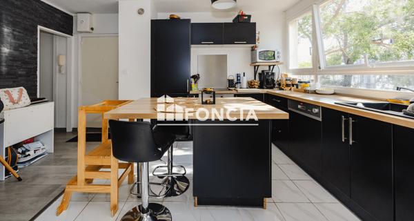 À vendre Appartement 4 pièces 76 m² - Rennes 35200