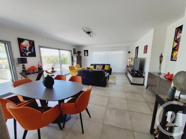 Appartement F3 à vendre  3 pièces - 88 m 2   NARBONNE  - 11