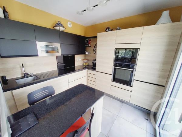 Appartement F3 à vendre  3 pièces - 88 m 2   NARBONNE  - 11