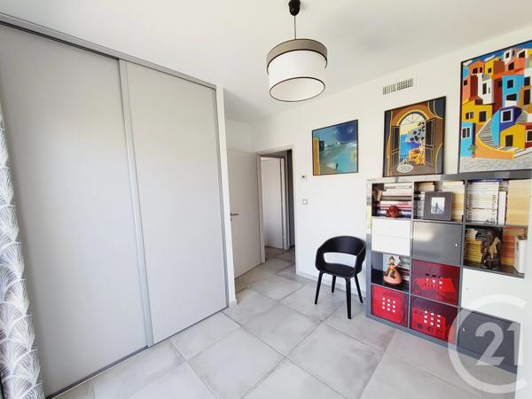 Appartement F3 à vendre  3 pièces - 88 m 2   NARBONNE  - 11