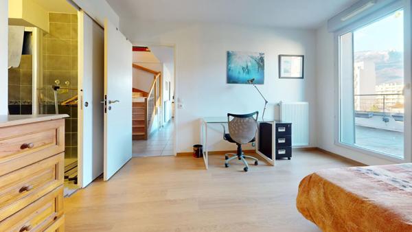 Appartement Duplex de 70m² dernier étage ascenseur terrasse