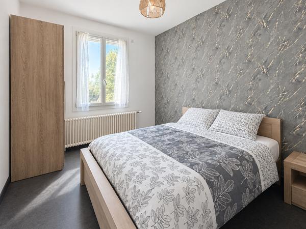 Maison
         6 pièces
        - 138 m² 358 000 €*