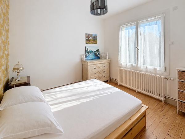 Maison
         6 pièces
        - 138 m² 358 000 €*