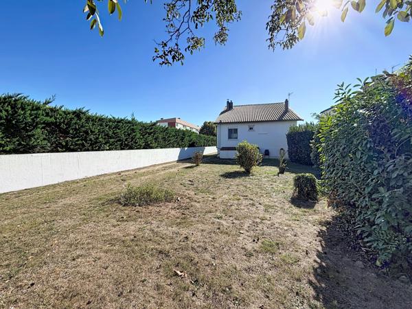 Maison
         6 pièces
        - 138 m² 358 000 €*