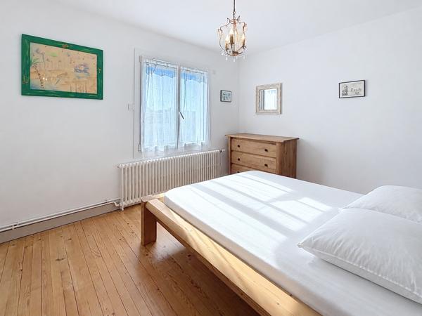 Maison
         6 pièces
        - 138 m² 358 000 €*