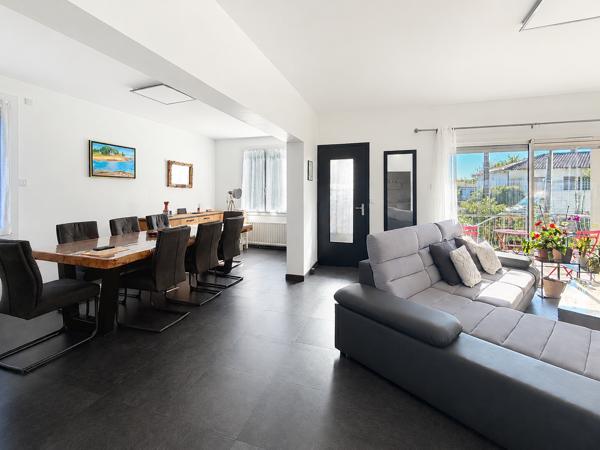 Maison
         6 pièces
        - 138 m² 358 000 €*