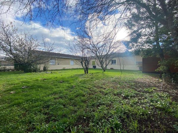 Maison à vendre à Galgon en Gironde (33133), ref : 11633/366