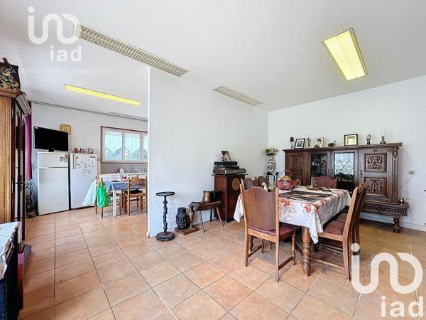 Maison 15 pièces de 300 m² à Château-Renard (45220)