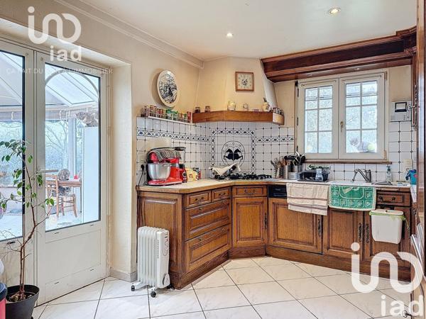 Maison 15 pièces de 300 m² à Château-Renard (45220)