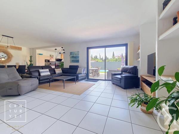 Maison à vendre  5 pièces - 161 m 2   LE SOLER  - 66