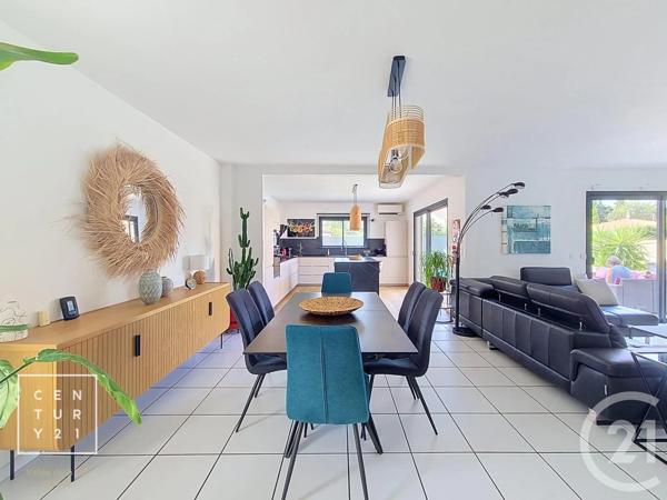 Maison à vendre  5 pièces - 161 m 2   LE SOLER  - 66