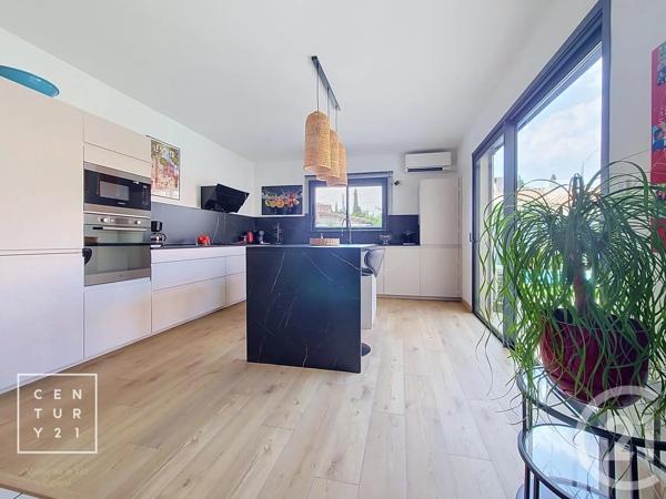 Maison à vendre  5 pièces - 161 m 2   LE SOLER  - 66