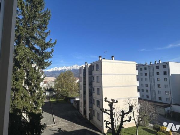 APPARTEMENT T3  AVEC BALCON