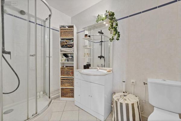 Appartement à vendre à Paris 11e arrondissement à Paris (75011), ref : STUDIO NATION   
NATION