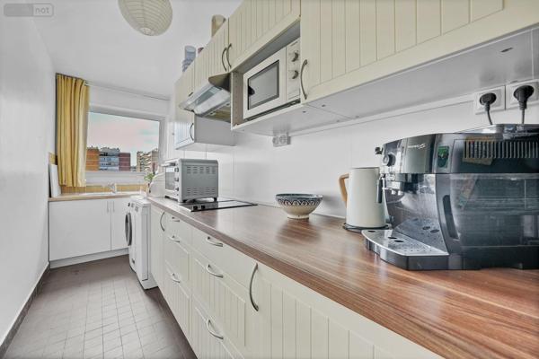 Appartement à vendre à Paris 11e arrondissement à Paris (75011), ref : STUDIO NATION   
NATION