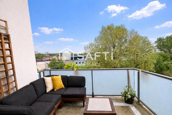 T4 récent 2021 lumineux avec balcon + garage possible – 10 min métro Valmy / Gorge de Loup – aucun travaux