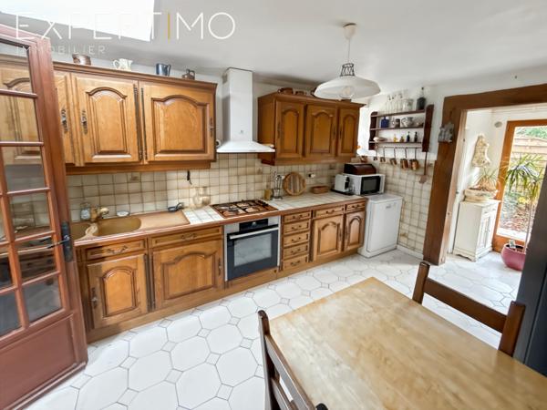 Soisy-sous-Montmorency (95230) Soisy-sous-Montmorency. Maison 7 Pièces avec Jardin Sans Vis-à-Vis, à 13 min de la Gare d'Enghien-les-Bains.