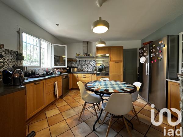 Maison traditionnelle 4 pièces de 130 m² à Aubagne (13400)