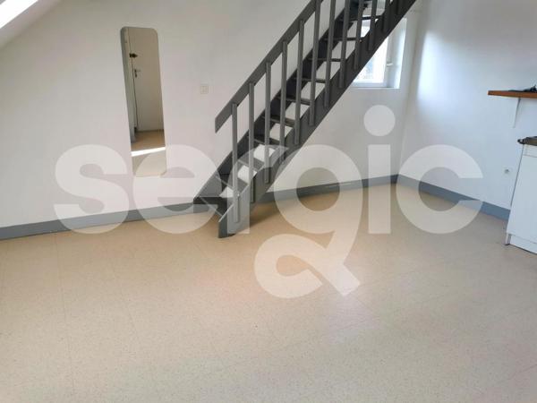 Location 2 Pieces 18 80000 Amiens 25 0156 01 0009